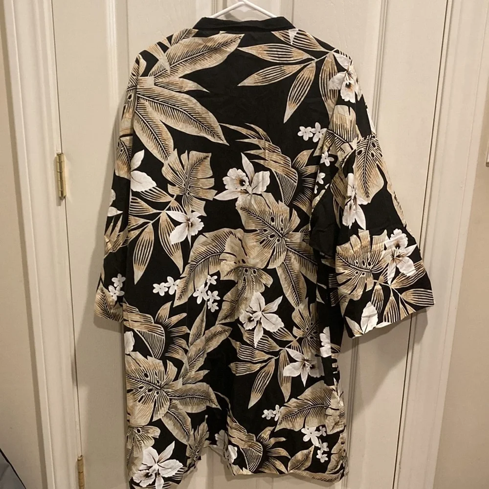 Robe Cover-Up - Picture 4 of 4